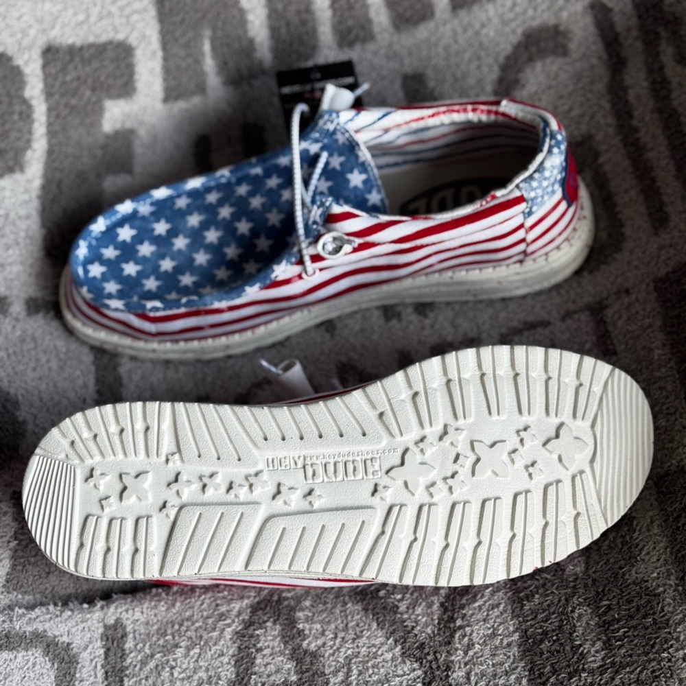 Hey Dude wally patriotic star and stripes Men 9 NWT - Picture 6 of 8
